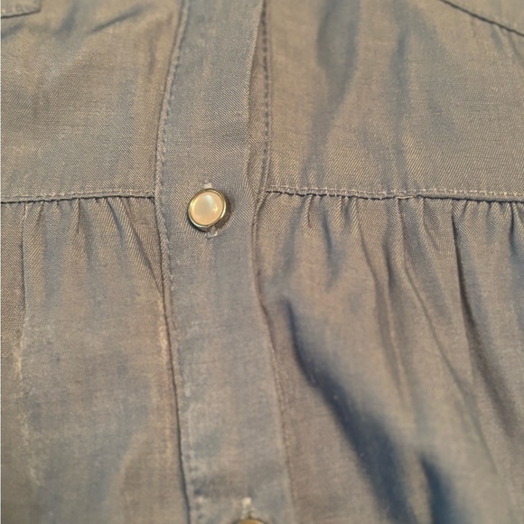 Bloomchic shimmery blue empire waist short sleeve button up (pearl buttons) - Picture 3 of 3